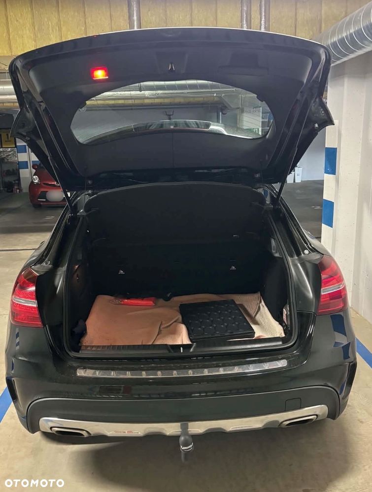 Mercedes-Benz GLA 180 7G-DCT AMG Line - 4