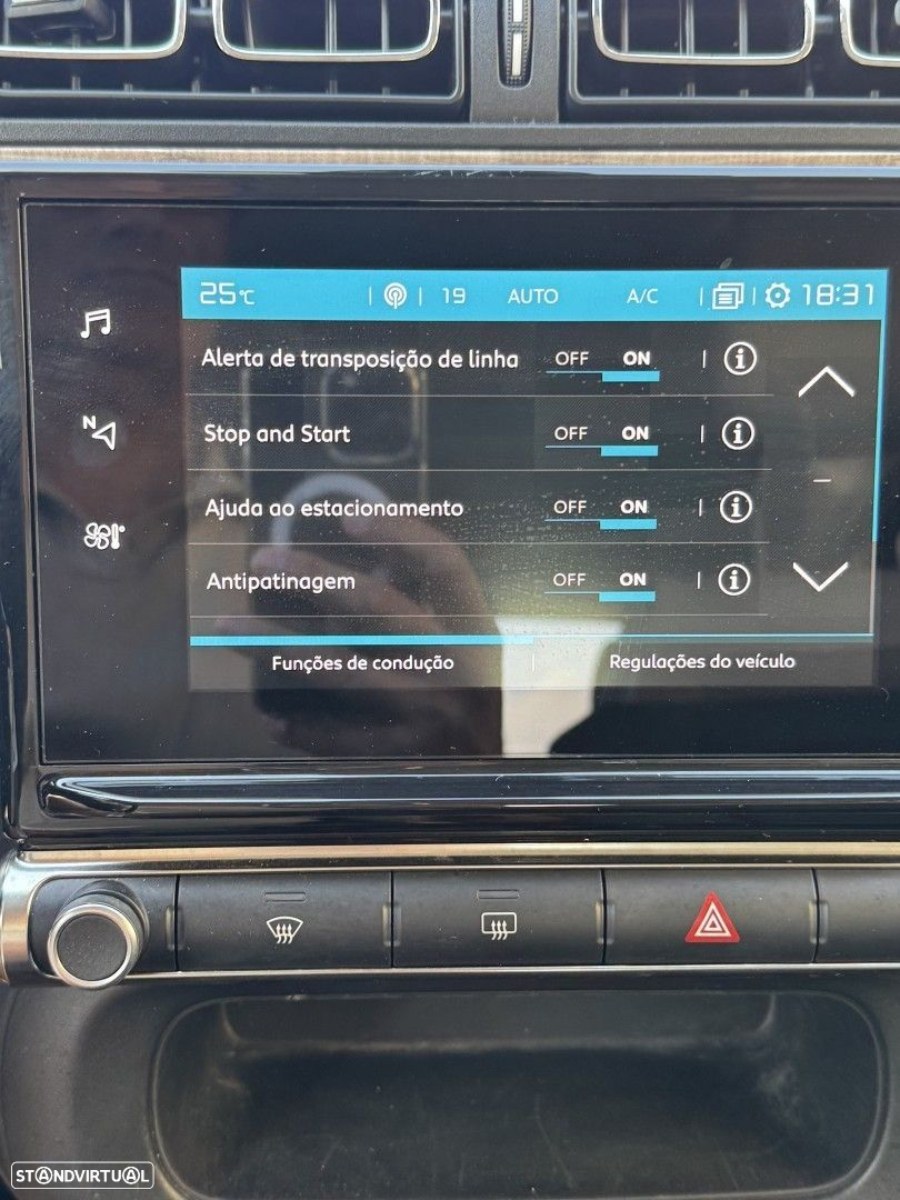 Citroën C3 1.2 PureTech Shine Pack EAT6 - 19