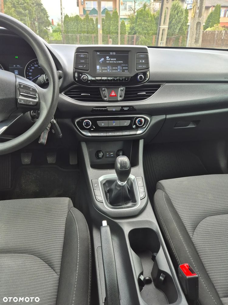 Hyundai i30 1.4 Premiere Comfort - 13