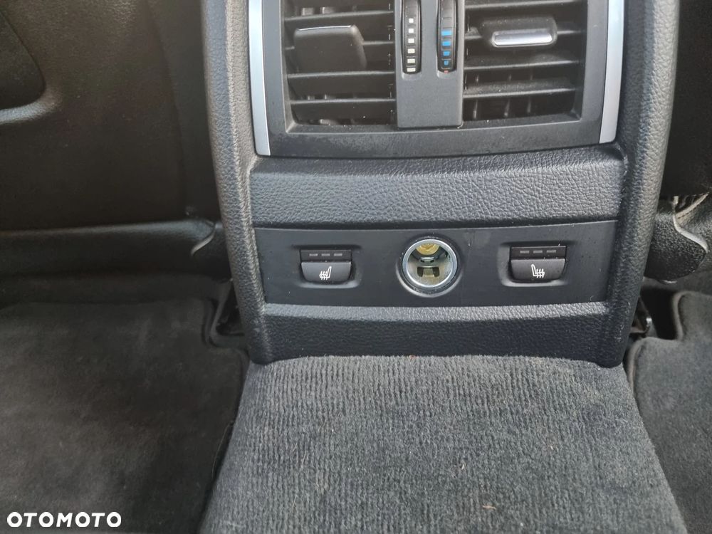 BMW Seria 3 330e iPerformance Luxury Line - 25