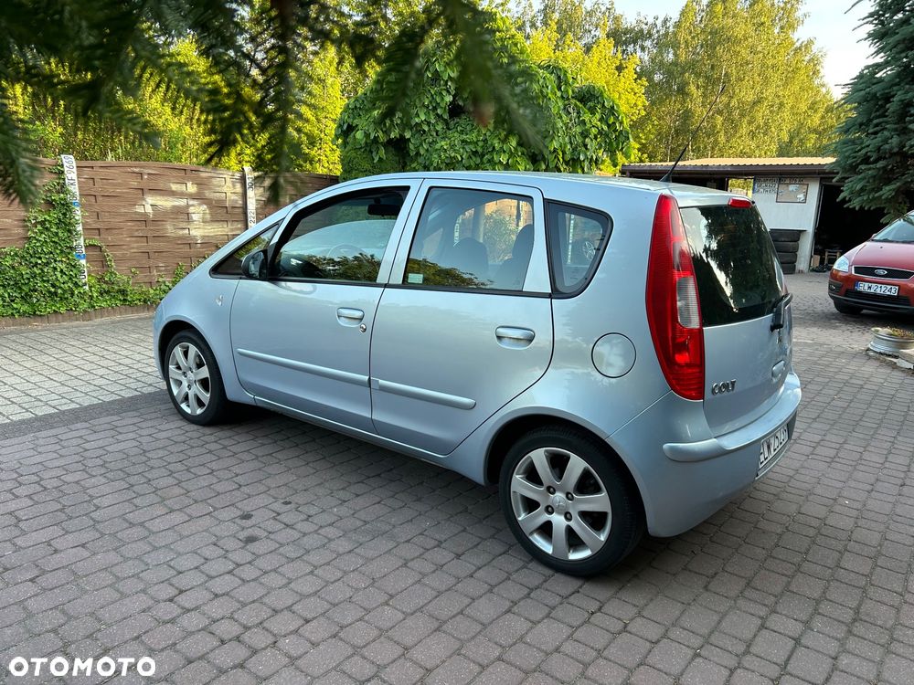 Mitsubishi Colt - 10