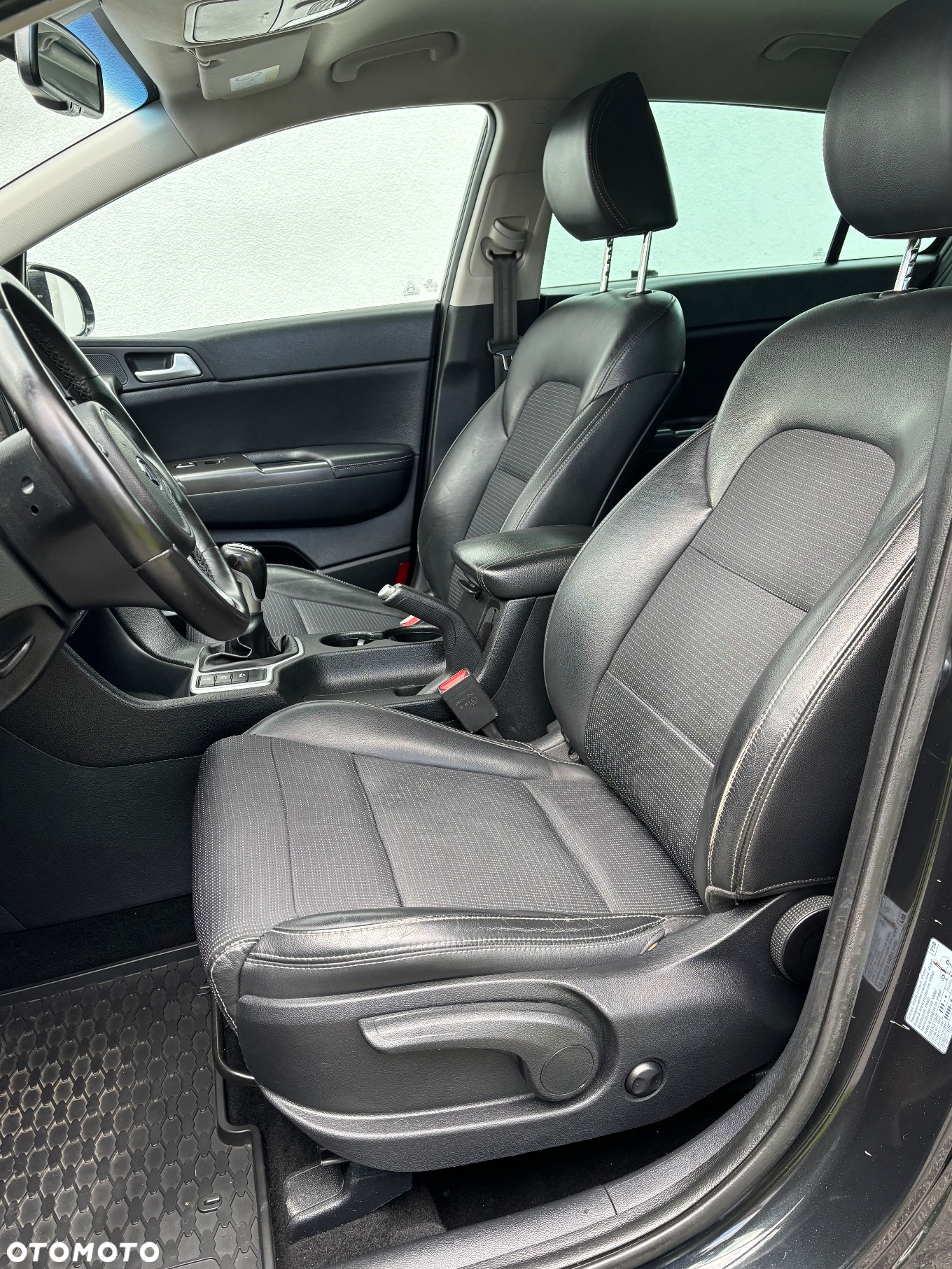 Kia Sportage 2,0 CRDI AWD Spirit - 23