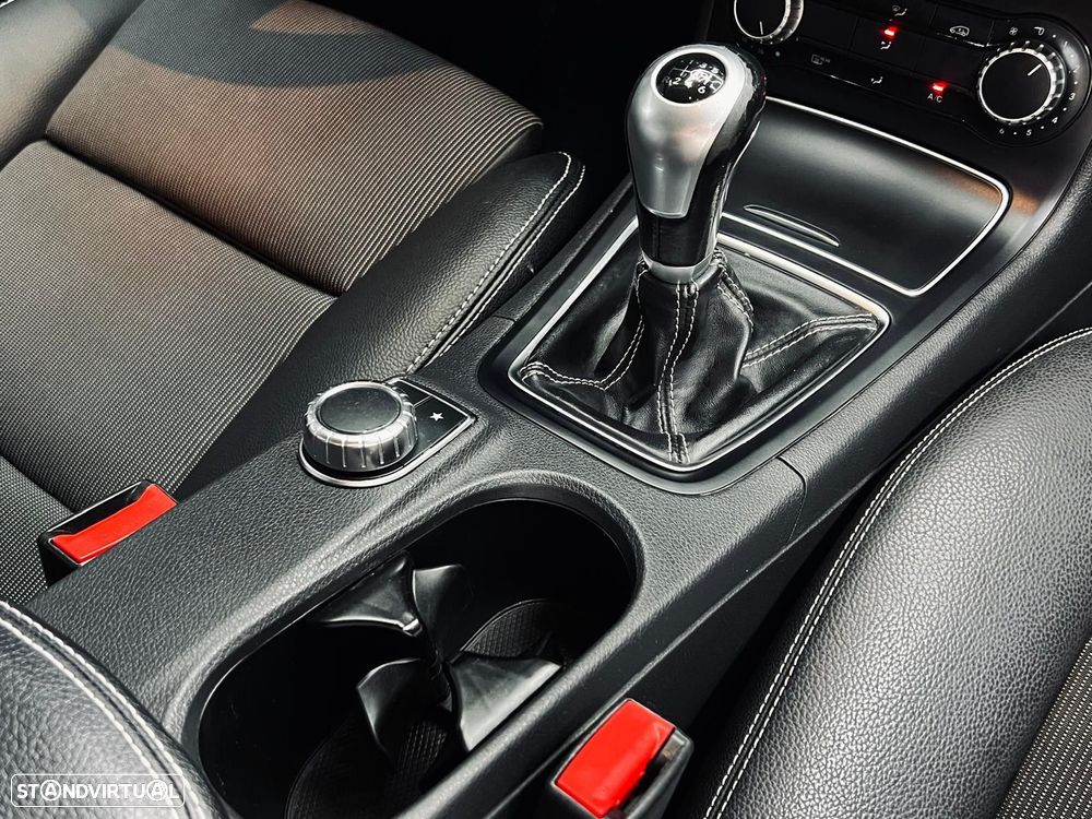 Mercedes-Benz B 180 d Style - 30