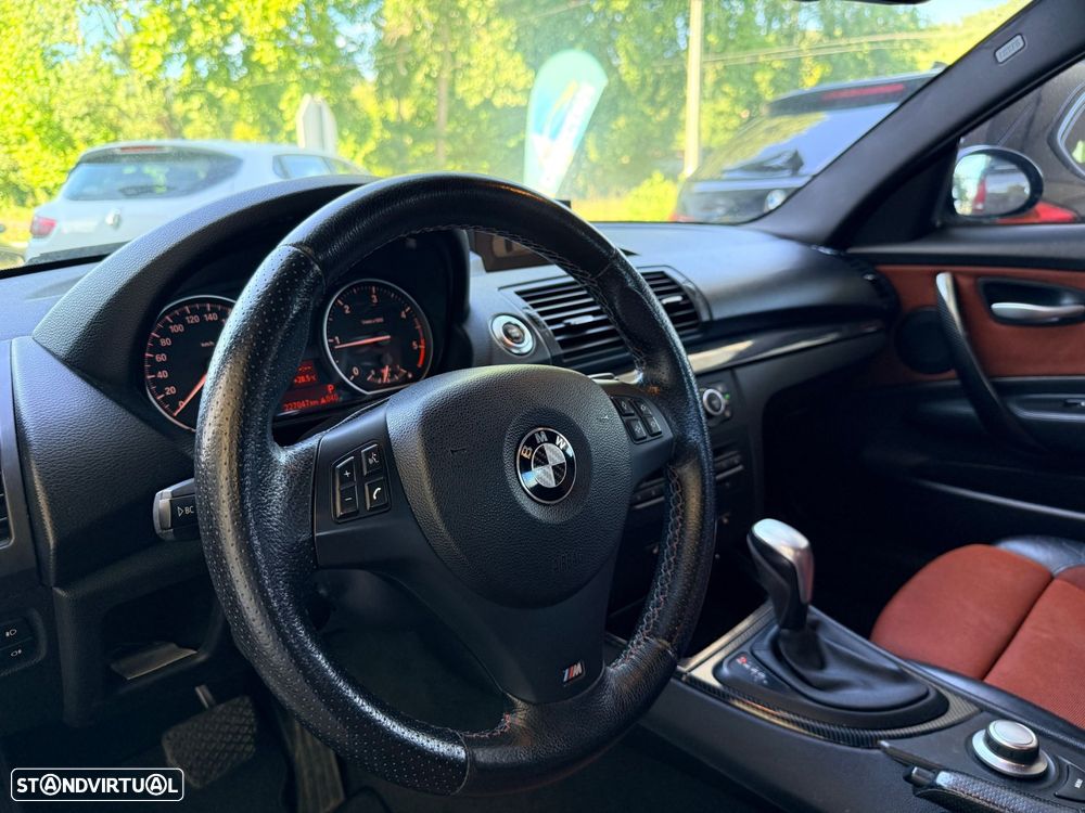 BMW 120 d Aut. Limited Edition Lifestyle c/ M Sport Pack - 24