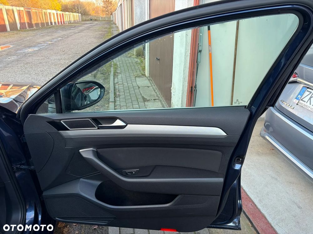 Volkswagen Passat 1.8 TSI BMT Comfortline - 16