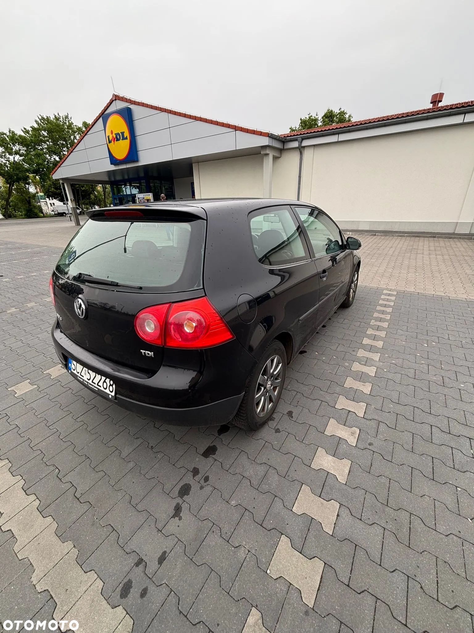 Volkswagen Golf V 1.9 TDI Comfortline - 1