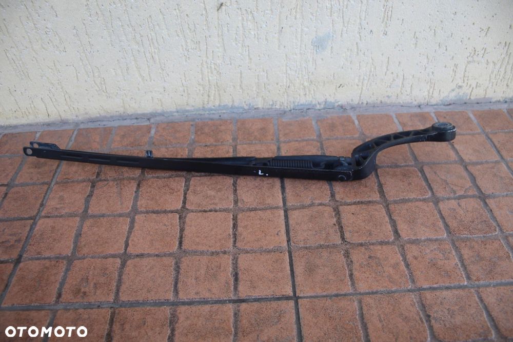 RAMIE WYCIERACZKI LEWE AUDI A4 B6 - 3