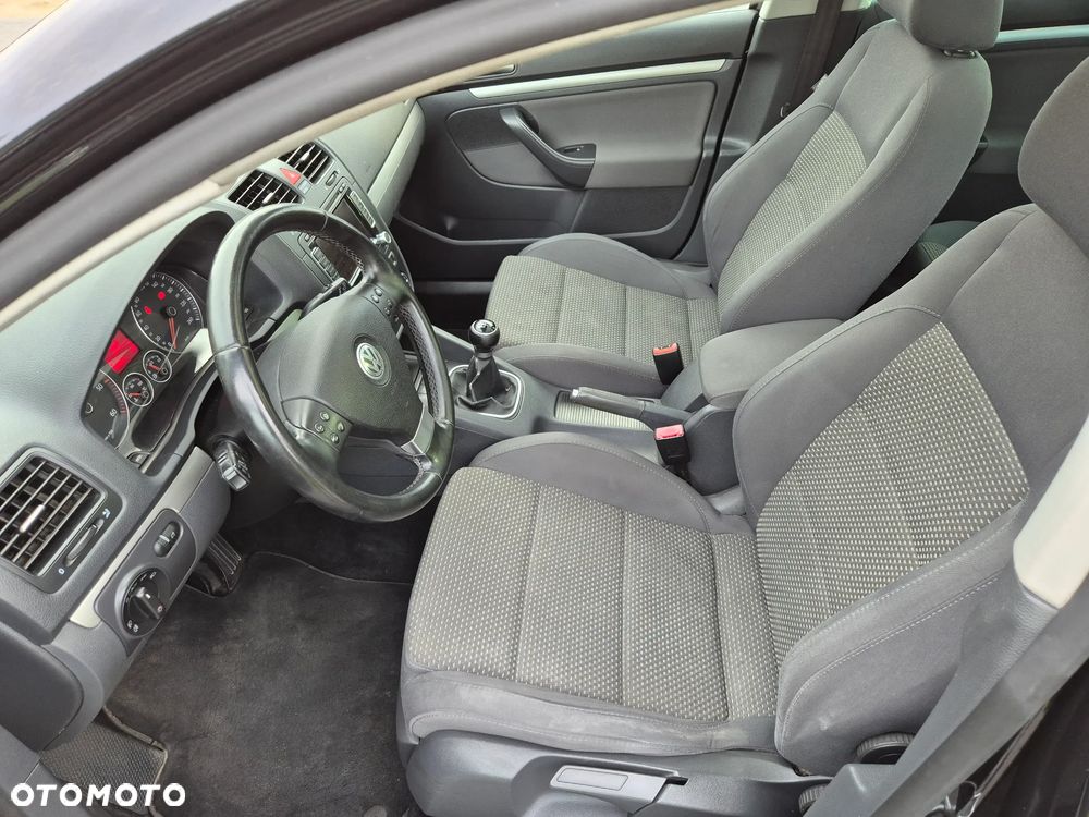 Volkswagen Golf 2.0 TDI DPF Trendline - 6