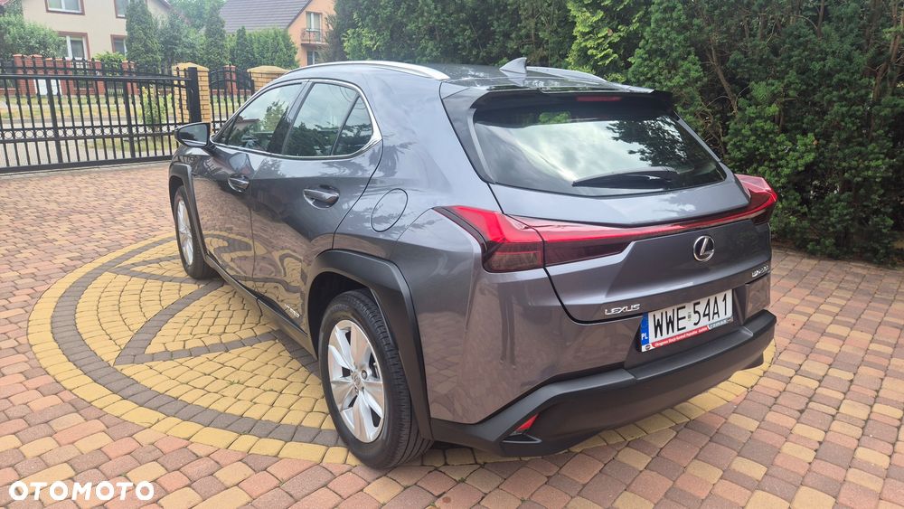 Lexus UX 250h Business Edition - 7