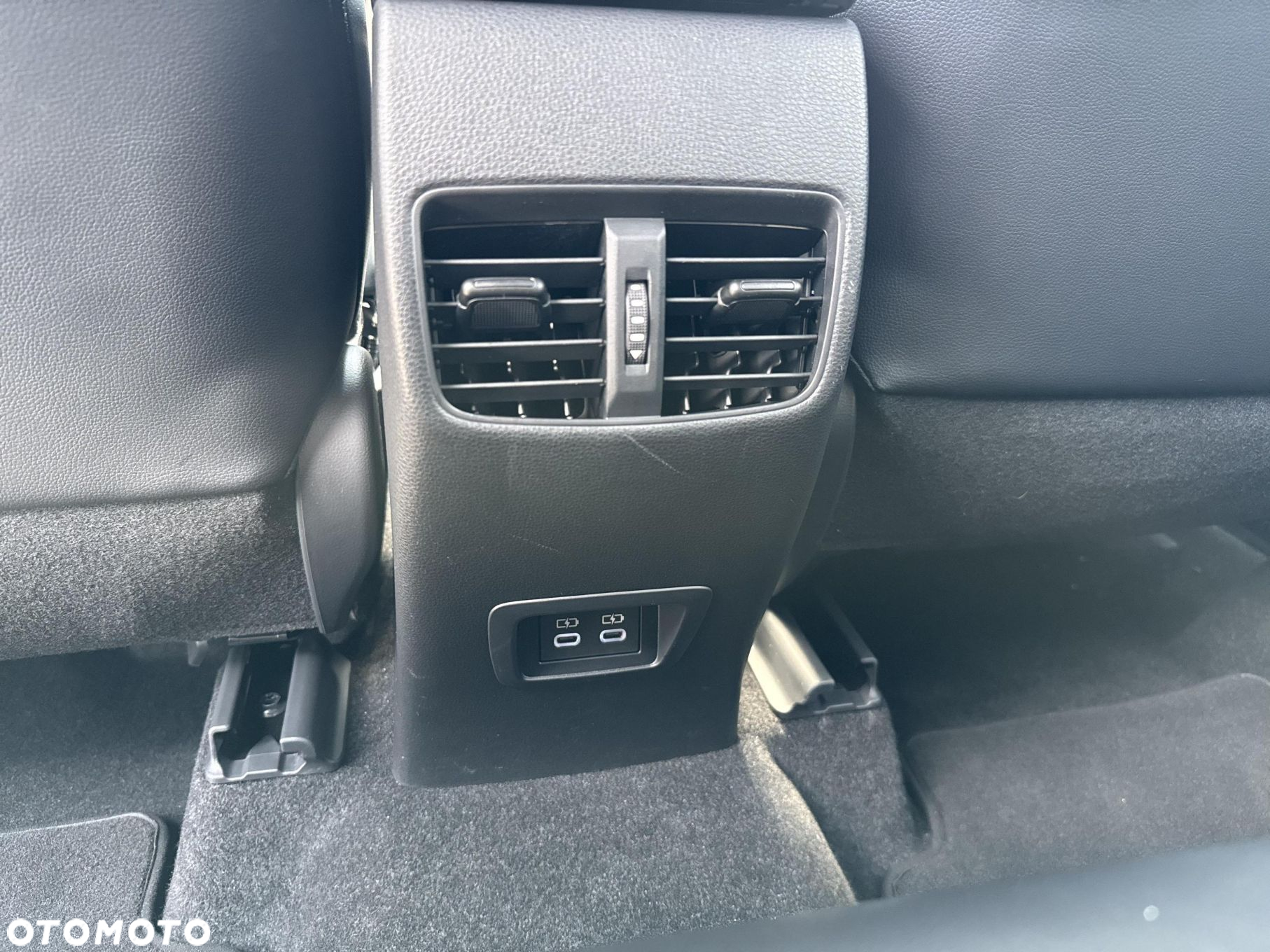 Toyota Corolla Cross 2.0 Hybrid Premiere Edition AWD - 19