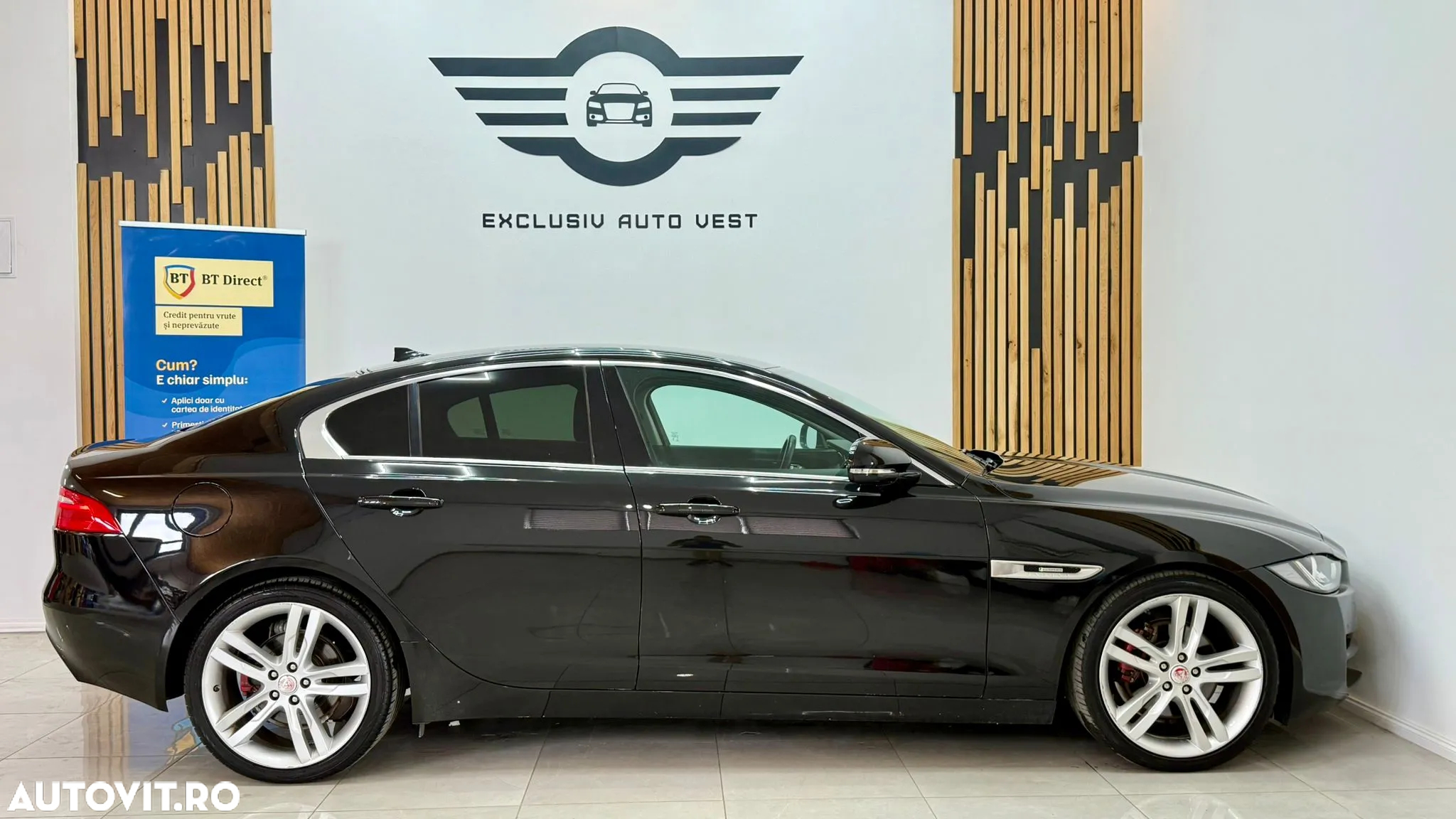 Jaguar XE 2.0 Portfolio - 13