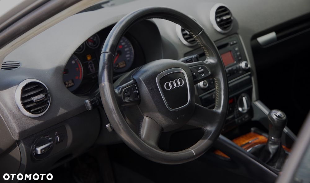 Audi A3 Sportback 2.0 TFSI Attraction - 8