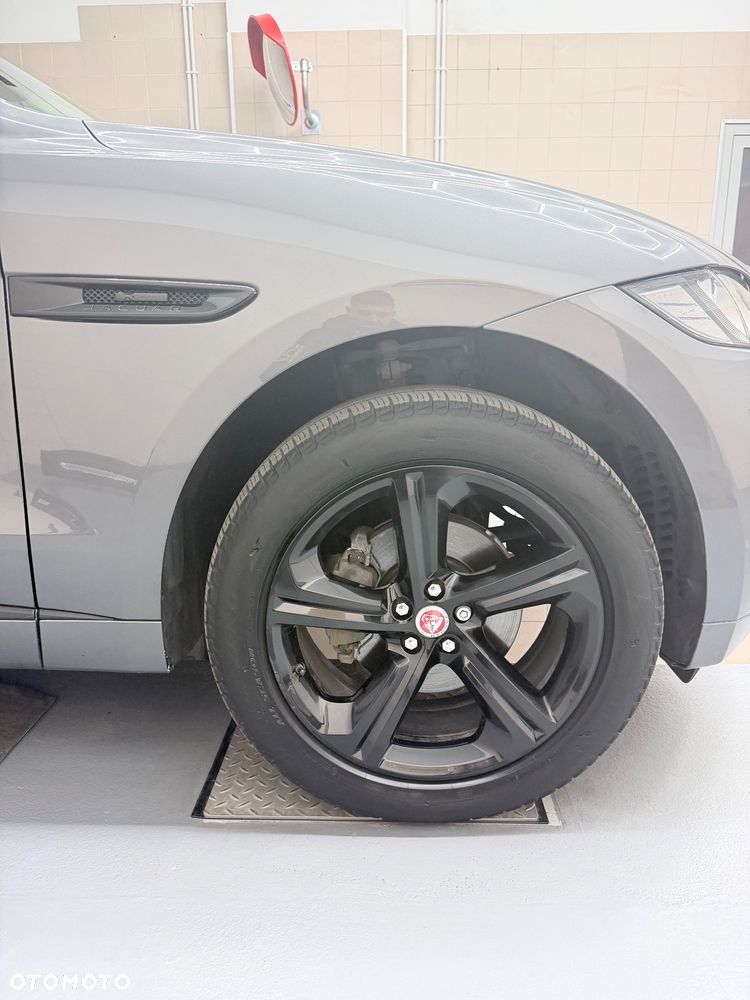 Jaguar F-Pace 2.0 i4D RWD R-Sport - 15