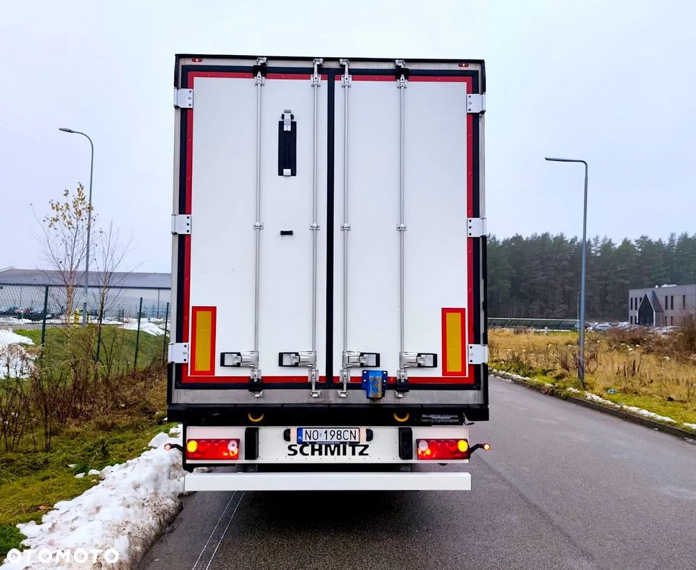 Schmitz Cargobull SKO 24 - 13