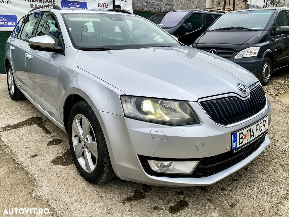 Skoda Octavia 2.0 TDI DSG Ambition - 2