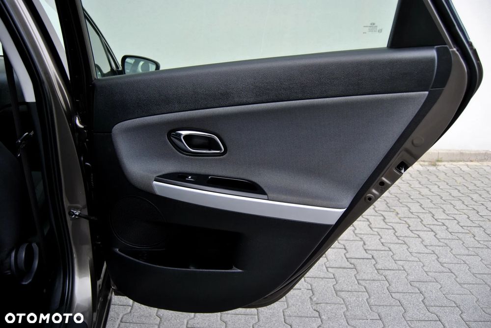 Kia Ceed 1.6 GDI Fifa World Cup Edition - 29