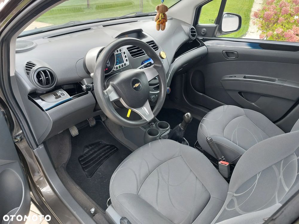 Chevrolet Spark 1.0 LS - 35