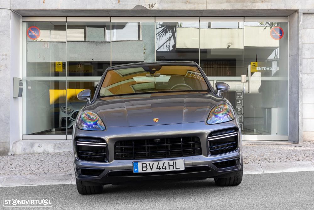 Porsche Cayenne Coupé Turbo S E-Hybrid Tiptronic S - 2