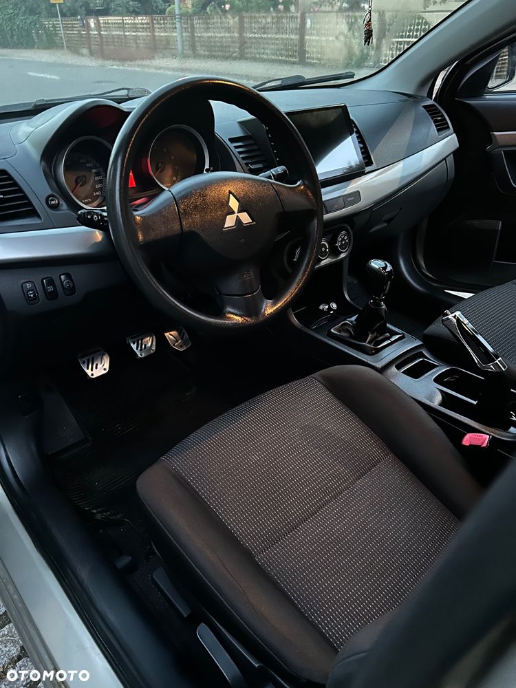 Mitsubishi Lancer 1.5 - 12