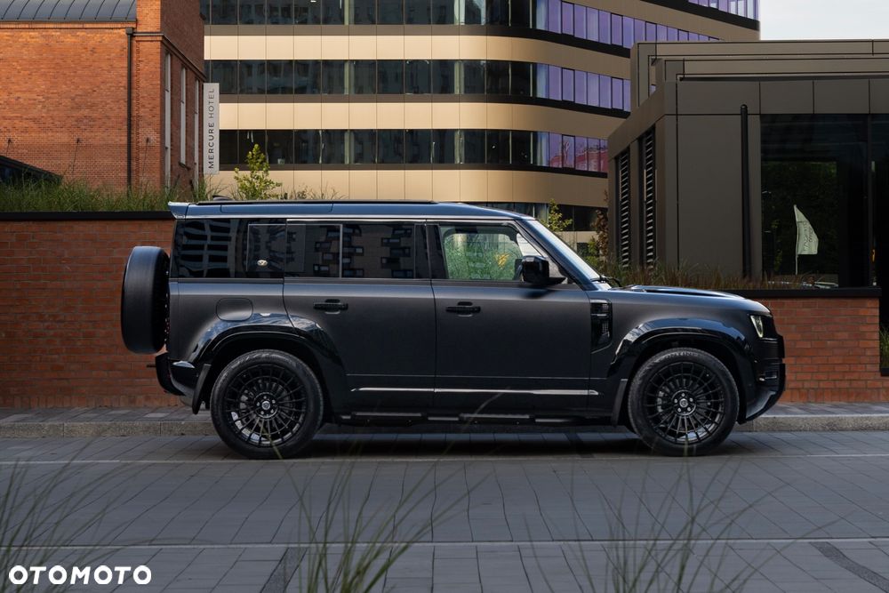 Land Rover Defender - 3