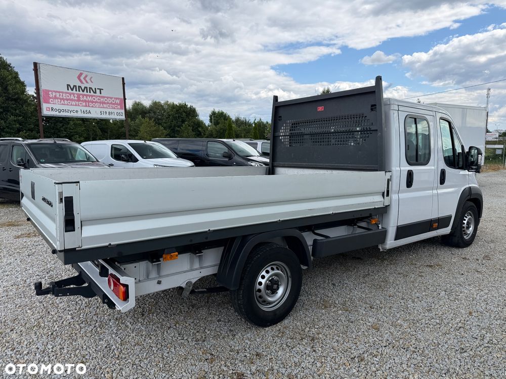 Fiat 2025/Ducato 7 osobowy/doka/skrzynia MAXI/klima/tempomat/hak 3 tony/traction+/full asystenci - 6