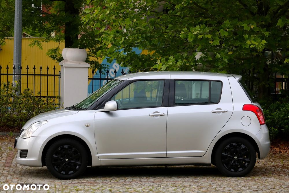 Suzuki Swift 1.3 Sunlight Edition - 28
