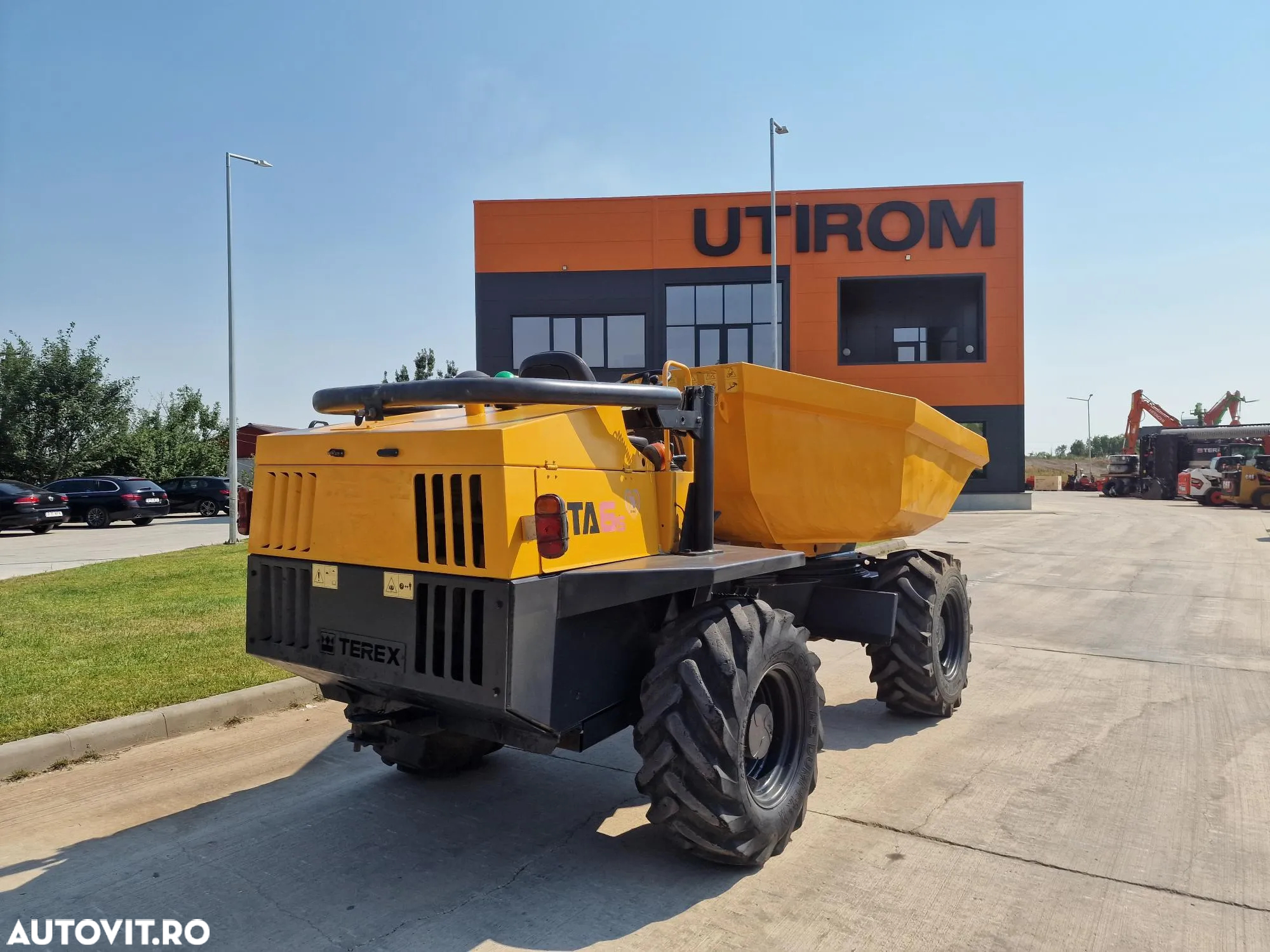 Alta DUMPER 6t TEREX, 4mc, 6t, basc LATERALA,  2.068h, 16900 EUR+tva, motor JCB 75CP, transmisie 4x4, produs in Anglia, Anvelope 90% bune, posiblitate leasing, CONDITIE FOARTE BUNA-PROMOTIE 16.900 EUR+Tva - 4