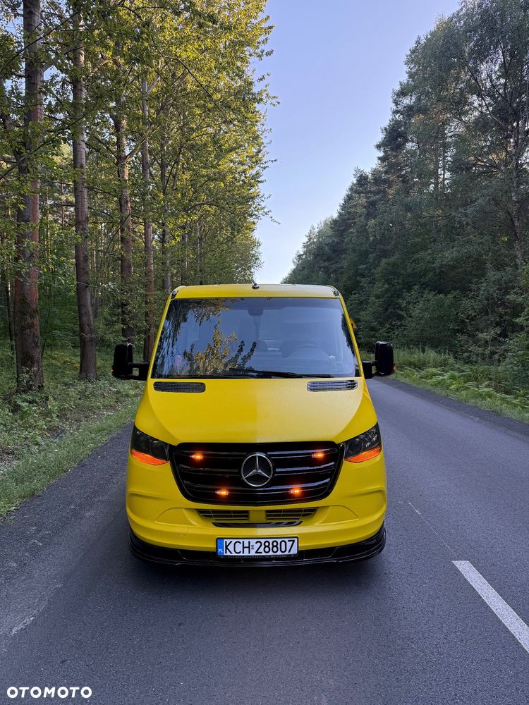 Mercedes-Benz Sprinter - 2