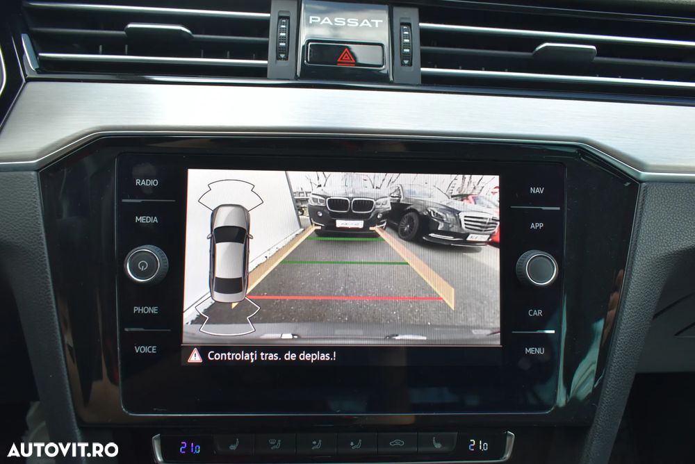 Volkswagen Passat 2.0 TDI DSG Highline - 11