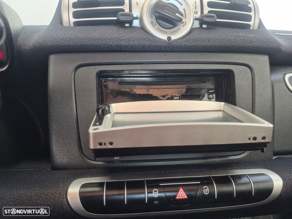 Smart ForTwo Coupé 1.0 mhd Passion 71 Softouch - 13