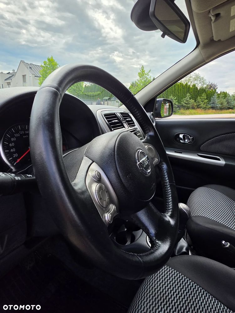 Nissan Micra 1.2 Bild der Frau - 10