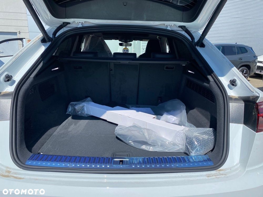 Audi RS Q8 - 6