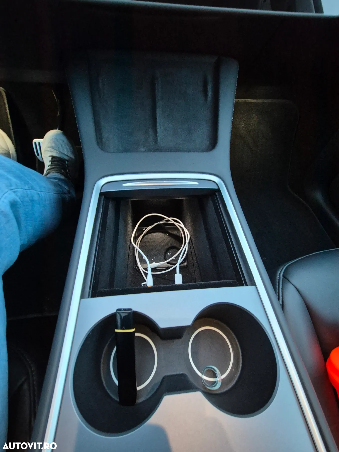 Tesla Model Y - 31