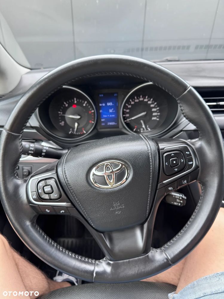 Toyota Avensis 2.0 D-4D Premium - 8