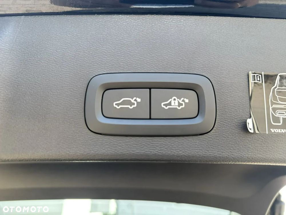 Volvo XC 40 T3 Inscription - 17