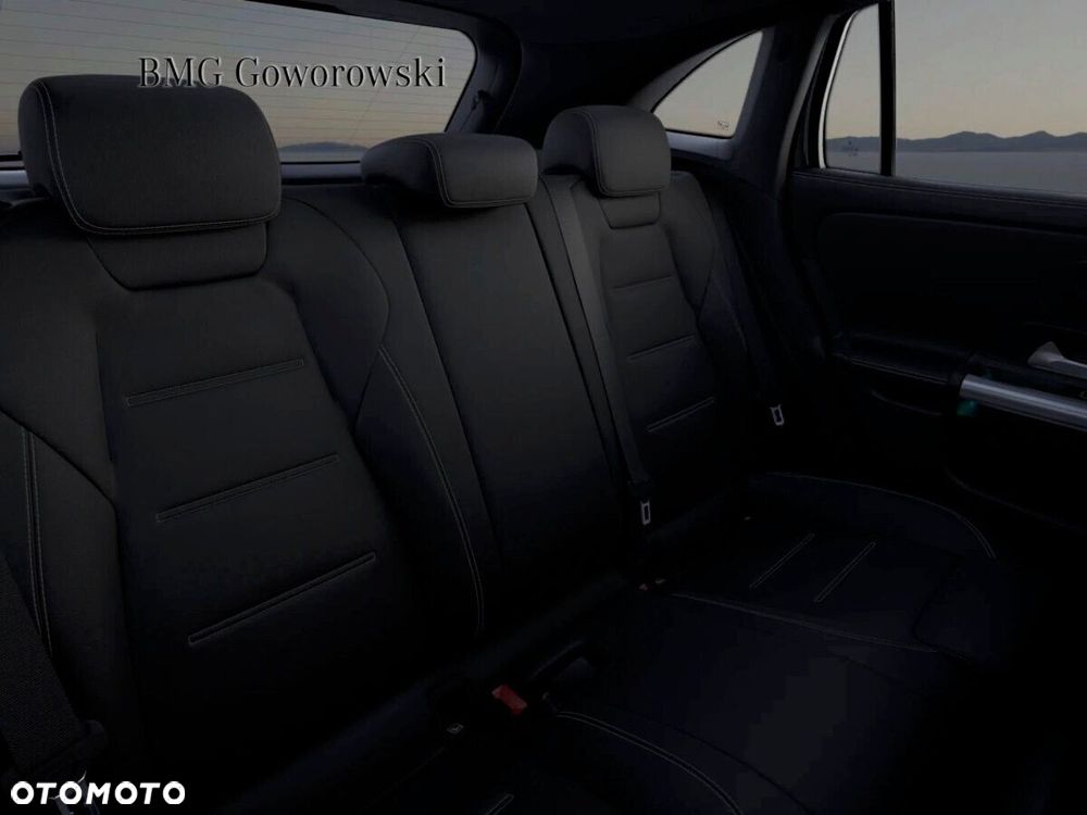 Mercedes-Benz GLA - 10