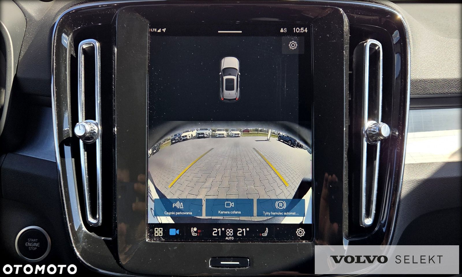 Volvo XC 40 B3 Plus Dark - 22