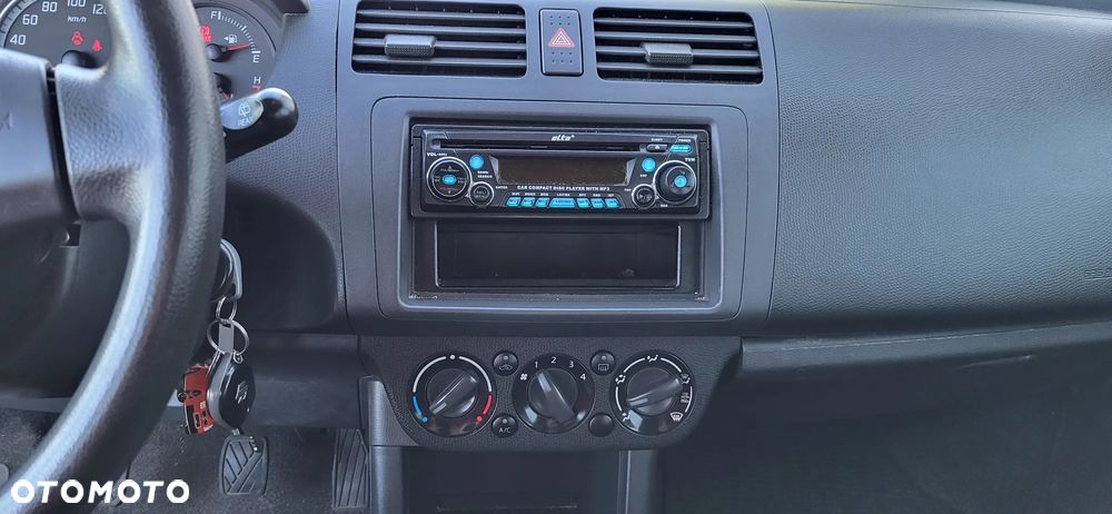 Suzuki Swift 1.3 Club dance - 19