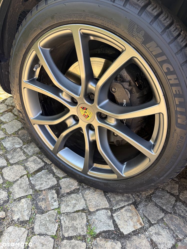 Porsche Cayenne - 34