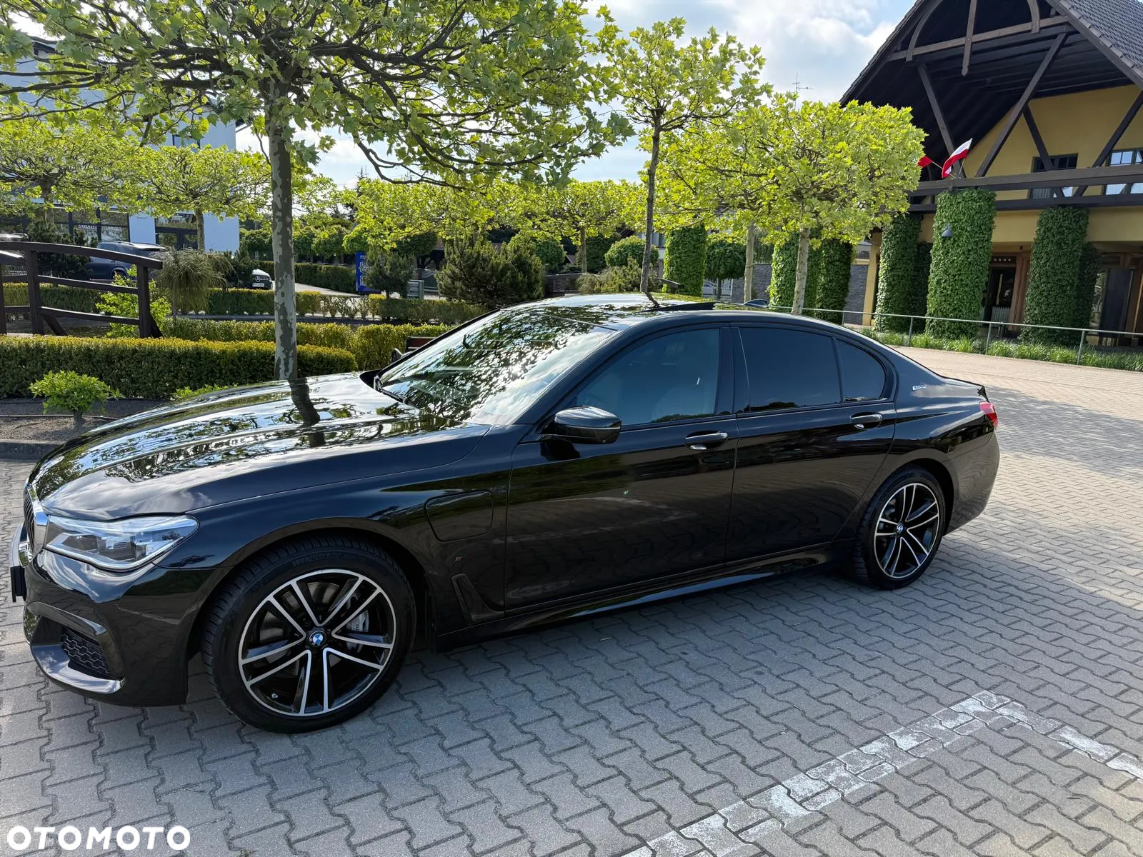 BMW Seria 7 740e iPerformance - 9