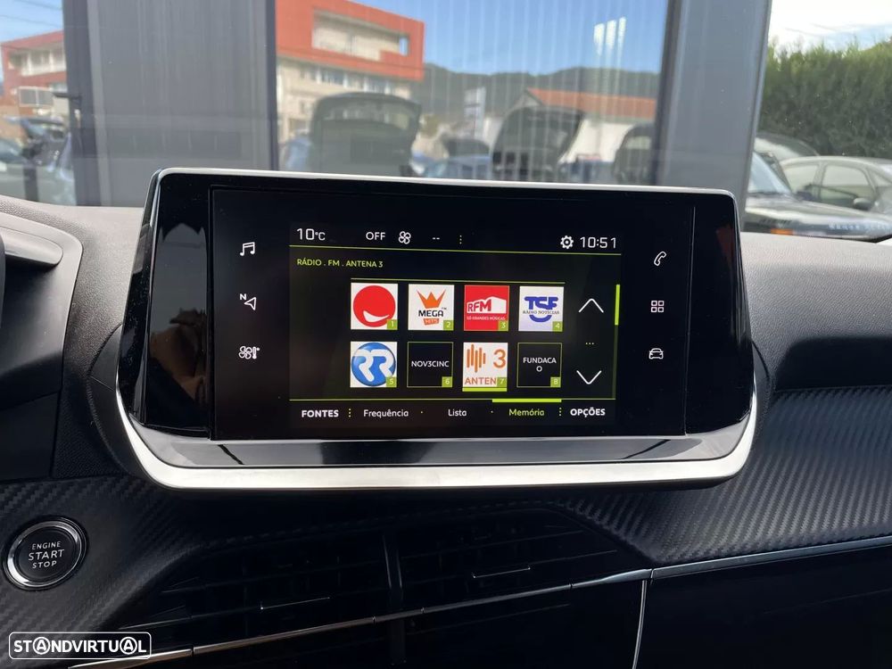 Peugeot 2008 1.2 PureTech Allure EAT8 - 27