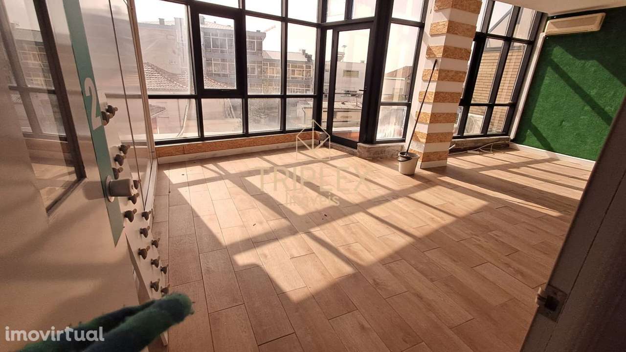 Escritório com 3 salas, Ar Condicionado - Centro Castelo da Maia - Grande imagem: 4/15