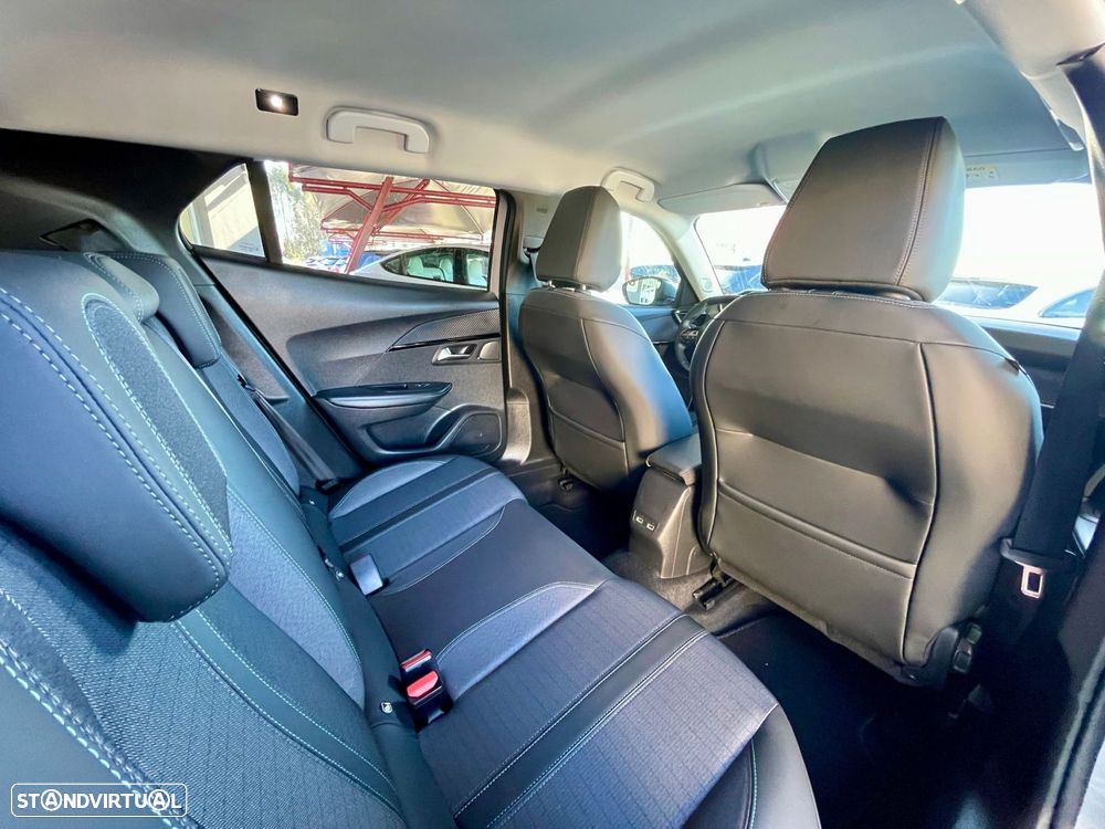 Peugeot 2008 1.2 PureTech Allure - 21