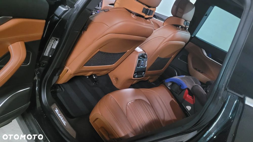 Maserati Levante S Granlusso - 28