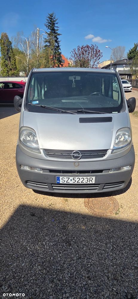 Opel Vivaro - 1