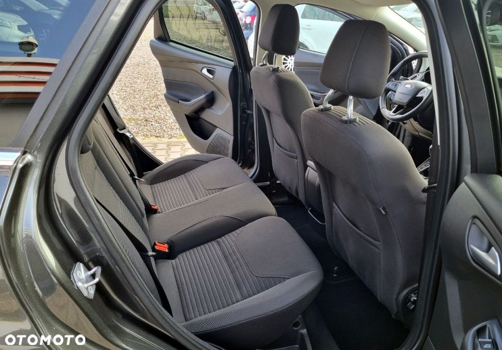 Ford Focus - 12