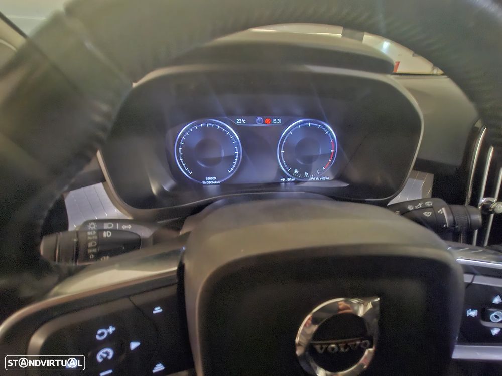 Volvo XC 40 2.0 D3 Momentum - 8