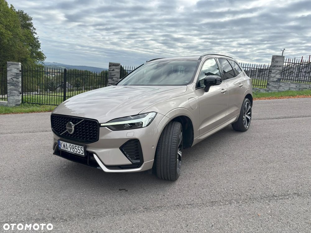 Volvo XC 60 T6 Plug-In Hybrid AWD Plus Dark - 1