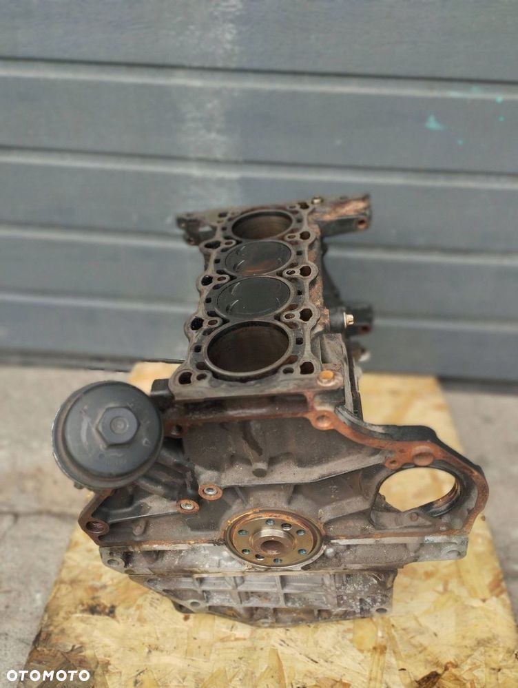 BLOK SILNIKA DÓŁ B12XER OPEL CORSA E 1.2 16V - 6