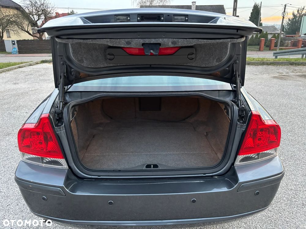 Volvo S60 2.4D Momentum - 7